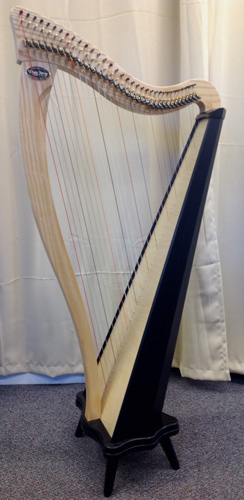 Picture of Ravenna 34 (Full Levers, Deluxe Case & Stand with 5" Legs) Harp